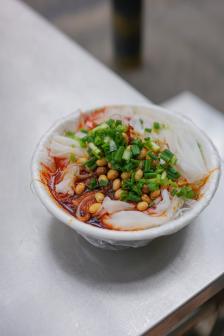 鸭溪凉粉·特色手工米皮(振兴路店)-"鸭溪的米皮和贵州其他地方的不太