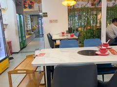 -毛辣果·贵州红酸汤牛肉火锅(西单店)