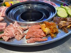 -哈哈碳都·牛肋条无限自助烤肉(台江万达店)