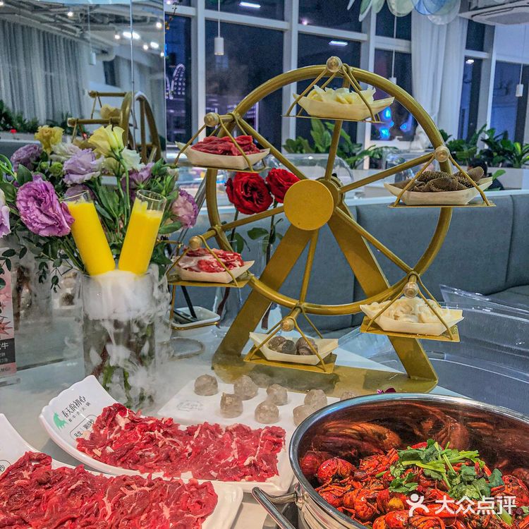 谁说火锅店吃不出浪漫🌹他家超会的好吗‼️