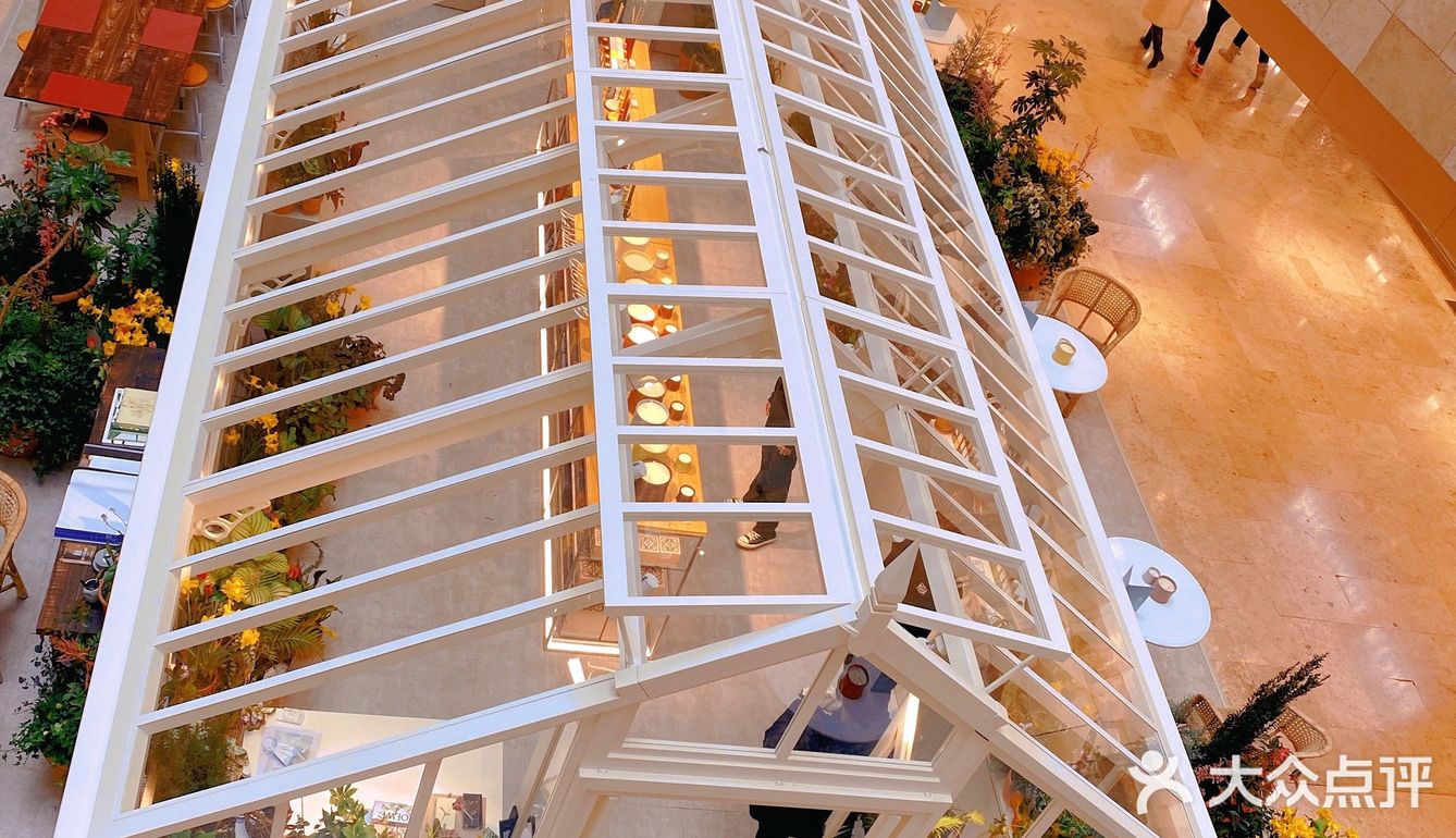 咖啡探店一第六百一十九家LOEWE快闪店