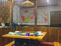 大堂-三里屯土灶炖公鸡地锅鸡(江东店)