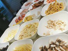 -蜀天上精专麻辣香锅(文定路店)