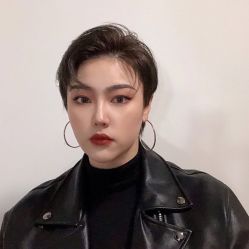 -侨治发型
