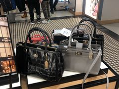 -COACH蔻驰(赛特奥特莱斯店)