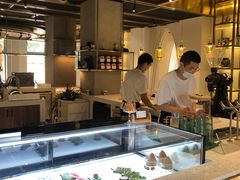 自助取餐区-游心咖啡(青山红坊店)