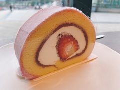 草莓瑞士卷-星巴克臻选(南京金茂览秀城店)