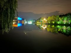-上海怡沁园度假酒店
