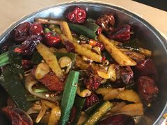 麻辣鸡翅香锅-中医药大学-老3楼餐厅