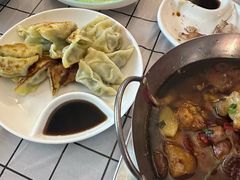 -顶峰夜宴·龙虾烧烤大排档(九江学院店)