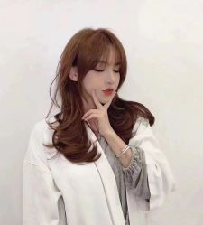 -Tloml salon