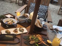 -三亚艾迪逊酒店·海滩烧烤 BARBACOA·现场乐队·浪漫晚餐·烧烤海鲜