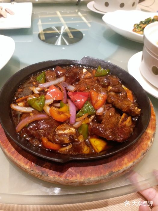 万胜广场门店)-烧汁铁板牛仔骨-菜-烧汁铁板牛仔骨图片-广州美食-大众