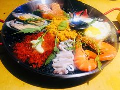 黑金海胆波奇饭三拼-囧吉香生蚝牛排馆(湖北路店)