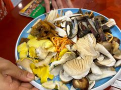-菌之家·专业纯野生菌火锅·特色炒菌