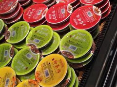 -中百仓储超市有限公司(越秀星汇维港店)