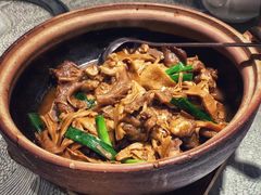 笋干焖狮头鹅掌翼肾煲-七寸飝大饭店(马场店)