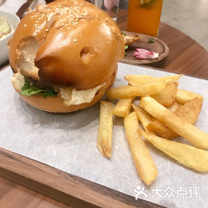 gk cafe(江北嘴店)至尊汉堡图片 - 第12张