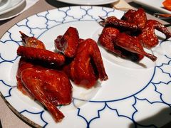 脆皮乳鸽-荣轩(新荣记环球金融中心店)