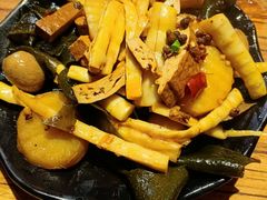 卤拼素菜-嘎嘎鸭脑壳(金沙店)