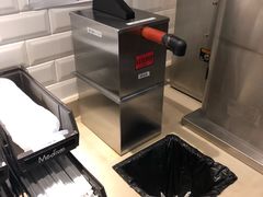 -The Habit Burger Grill 哈比特汉堡(爱琴海店)