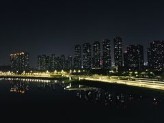 -南京眼步行桥