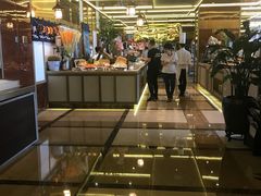 -大中华希尔顿酒店-念自助餐·嗨啤·小龙虾