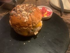 -HIGH FIVE哈福手工汉堡(桂林路店)