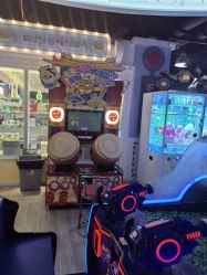 -蹦蹦乐园(南桥百联店)