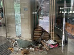 -王朝大酒店徐汇店-地面停车场