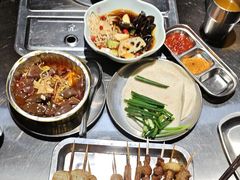 -马路牙子烧烤馄饨酒馆(望京店)