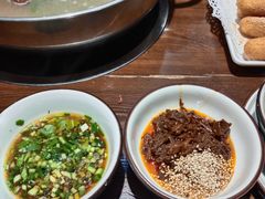 -乡土黄·鲜牛肉火锅·小龙虾(兴业街店)