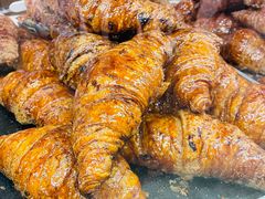焦糖牛角包-PAPER STONE BAKERY(天环店)