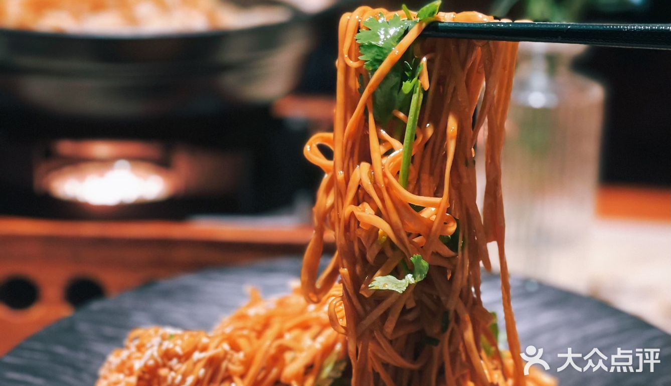 ‼️连锁湘菜品牌👉来佬麻雀吃夏天专属小龙虾🦞