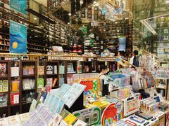 -钟书阁(群光广场店)