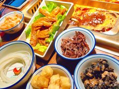 螺狮粉锅的配菜-九鼎轩脆毛肚火锅(三钢里店)