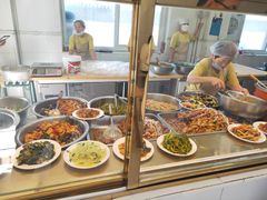自助取餐区-王三姑牛肉饼