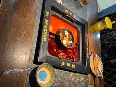 -老牌坊云南鱼豆花火锅(哈西万达店)