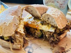 -Catch Bagel(芳草地店)