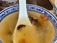 红枣银耳羹-蟹上黄·蟹黄面·江南糖水(人民广场店)