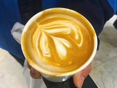 馥芮白-Manner Coffee(芮欧百货店)
