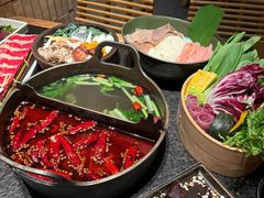 -三出山火锅(南京万象天地店)