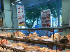 面包甜点陈列柜-新侨三宝乐面包店(崇文门店)