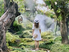 -Chom Cafe and Restaurant