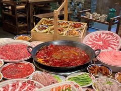 -渝嘴小老弟老火锅(华新村店)