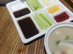 -草窝烤鸭·新京菜(振华广场店)