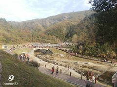 -梅岭月亮湾山体公园