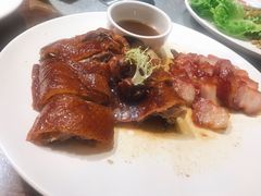 烧鹅拼叉烧-猪肉婆私房菜(容桂总店)