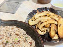黄油煎松茸-蘑统田下·野生菌火锅