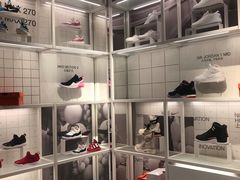 -NIKE品牌体验店(南京东路店)